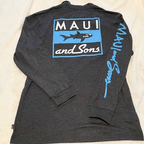 NWT Men’s Maui and Sons Long Sleeve Shark Logo Shirt - Picture 6 of 10